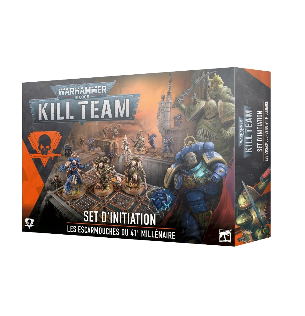 Photo de l'emballage de la boîte de jeu Kill Team: Set d'Initiation sous les logos officiels "WARHAMMER 40,000" et "KILL TEAM". L'illustration centrale dépeint une zone de guerre industrielle où s'affrontent des Space Marines en armure bleue et des guerriers de la Death Guard en armure verte corrompue. Au premier plan à droite, un gros plan stylisé montre le casque d'un Space Marine aux optiques lumineuses. En bas, la bande noire affiche le texte "SET D'INITIATION : LES ESCARMOUCHES DU 41e MILLÉNAIRE".