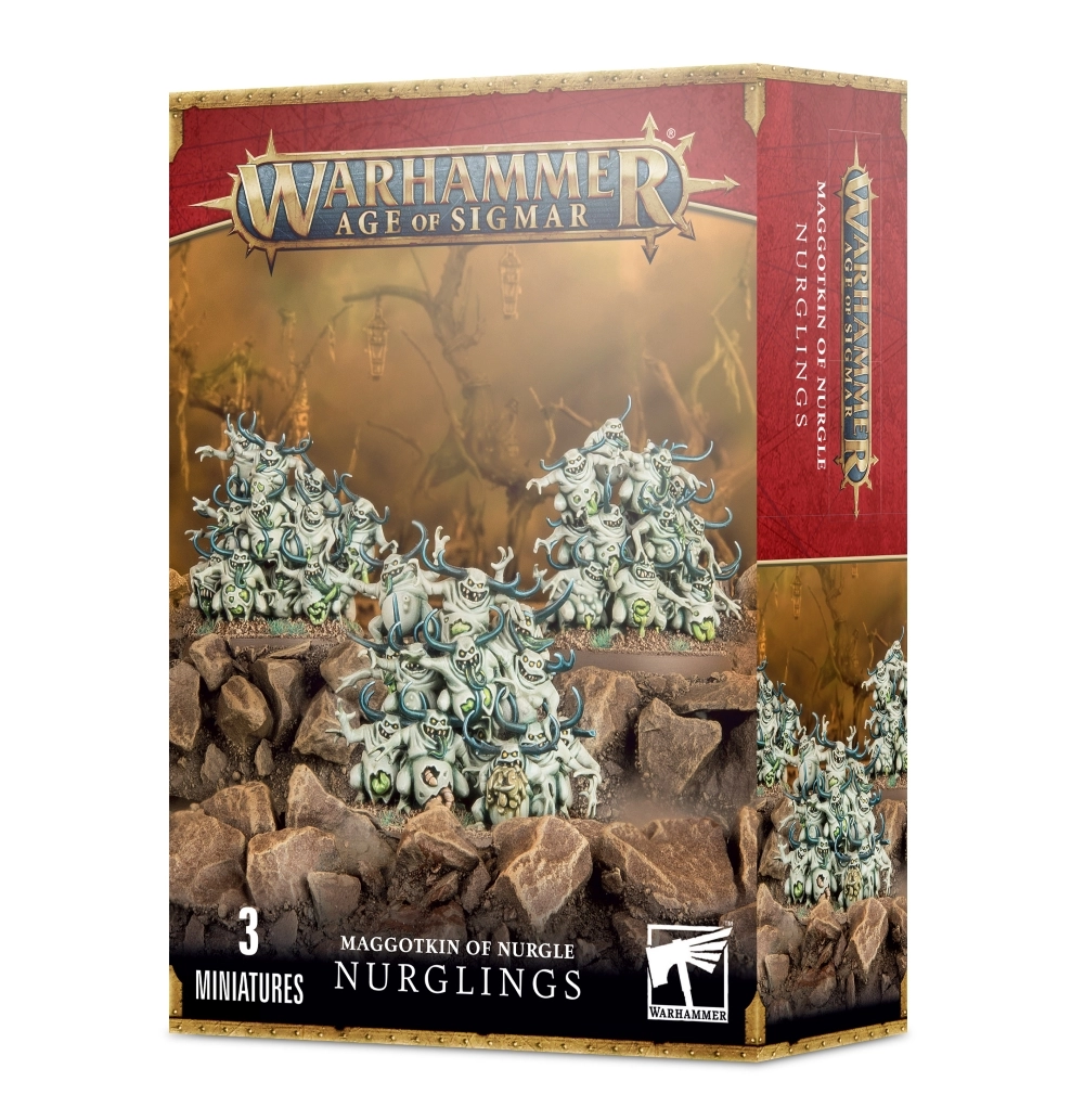 Photo de face de l'emballage de la boîte de figurines Maggotkin of Nurgle : Nurglings pour le jeu Warhammer Age of Sigmar. Le logo officiel doré "WARHAMMER AGE OF SIGMAR" est positionné en haut au centre. Sur la droite, un bandeau texturé rouge présente les inscriptions verticales du jeu et de la faction. L'illustration principale met en scène trois monticules ou nuées composés de dizaines de petites créatures démoniaques vert clair et potelées s'entassant les unes sur les autres. Ces petits monstres farceurs arborent de grands sourires édentés ou pointus, de petites cornes sombres et des ventres rebondis. Ils sont positionnés sur un sol de roches brunes et terreuses, devant un arrière-plan brumeux de couleur vert olive et jaune ocre évoquant un marécage toxique avec des lanternes suspendues au loin. En bas, une section noire indique "MAGGOTKIN OF NURGLE NURGLINGS" avec la mention "3 MINIATURES" en bas à gauche.