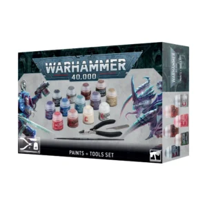 Photographie de l'emballage cartonné du produit Warhammer 40,000: Set Peintures + Outils. Sur la face avant de la boîte grise et noire, le logo bleu et blanc Warhammer 40,000 domine la scène. Le packaging est illustré à gauche par un Space Marine bleu armé d'une épée énergétique et à droite par une créature extraterrestre Tyranide violette aux pinces acérées. Au centre, une présentation claire met en avant le matériel de modélisme inclus : une pince coupante noire, un outil d'ébarbage métallique, un pinceau de démarrage noir Citadel ainsi qu'un groupe de 13 pots de peinture Citadel Colour de teintes variées (comme le blanc Corax White, le rouge Mephiston Red, ou le bleu Macragge Blue). Le côté droit de la boîte affiche un aperçu vertical de ces mêmes pots de peinture.