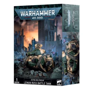 Photographie de l'emballage en carton du Char de Combat Leman Russ pour la faction de l'Astra Militarum dans Warhammer 40,000. Le logo officiel bleu et argenté de Warhammer 40,000 domine la partie supérieure. L'illustration centrale met en scène le char d'assaut assemblé et peint avec un schéma de camouflage bicolore vert foncé et beige. Le véhicule blindé progresse sur un sol rocailleux parsemé de décombres, juste devant la structure imposante d'une cathédrale gothique en ruine, sous un ciel de guerre apocalyptique teinté d'un orange embrasé. Un chef de char en uniforme est visible à la trappe de la tourelle principale, donnant des ordres de la main. Le bas de la boîte, de couleur noire, indique textuellement "Astra Militarum", "Leman Russ Battle Tank", le logo Warhammer et la mention "1 Miniature". Le rabat latéral droit affiche un fond bleu gris avec une vue verticale rapprochée du blindé.