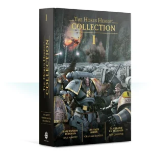 Une vue en perspective de trois quarts du livre de collection cartonné Horus Heresy: Collection I. Livre 1-3 (relié) posé debout sur un fond blanc épuré, montrant sa tranche et sa couverture. La tranche noire épurée présente le chiffre romain doré I tout en haut, suivi du titre vertical The Horus Heresy Collection écrit en lettres dorées. En dessous figurent les noms des trois auteurs Dan Abnett, Graham McNeill et Ben Counter, ainsi que le logo blanc de la maison d'édition Black Library à la base. La couverture avant propose une illustration immersive montrant une armée de Space Marines en armures énergétiques grises et dorées avançant au combat, menée par un chef de guerre charismatique aux cheveux longs sous un ciel sombre déchiré par une explosion de feu. Le titre principal The Horus Heresy Collection I est gravé en lettres dorées au sommet. En bas, trois sections délimitées par de fins filets dorés listent les titres des romans inclus en français : L'Ascension d'Horus par Dan Abnett, Les Faux Dieux par Graham McNeill, et La Galaxie en Flammes par Ben Counter.
