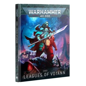 Couverture du livre de règles officiel Codex Leagues of Votann pour Warhammer 40,000. L'illustration principale montre un guerrier de la faction des Nobles Kyn, revêtu d'une armure lourde de haute technologie aux teintes vert kaki et gris beige. Il porte un casque à visière lumineuse jaune et tient une arme à feu futuriste imposante. En arrière-plan, l'ambiance est industrielle et sombre, avec des structures métalliques et des lueurs ambrées évoquant une forge ou une mine spatiale. En haut du livre, le logo officiel de Warhammer 40,000 est clairement visible, tandis que le titre "Codex: Leagues of Votann" est inscrit en lettres capitales dorées et blanches au centre.