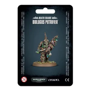 Emballage sous blister officiel d'une figurine de personnage pour le jeu de stratégie Warhammer 40,000, présenté de face avec une fente d'accroche au sommet. Sur un fond gris foncé uni, l'illustration centrale présente la figurine du Biologus Putréfacteur entièrement assemblée et peinte sur son socle. Ce guerrier de la faction Death Guard porte une armure énergétique massive vert olive corrodée avec des garnitures en bronze patiné, un masque respiratoire à lentilles rouges et un tuyau vert. Il est équipé d'un grand pistolet injecteur et d'un râtelier dorsal chargé de nombreuses fioles et grenades de peste en verre translucide contenant des liquides verts et bleus. En haut, l'inscription en lettres capitales blanches indique "DEATH GUARD BIOLOGUS PUTRIFIER". En bas, le logo officiel noir et vert de Warhammer 40,000 est positionné à côté du logo blanc Citadel et du marquage CE.