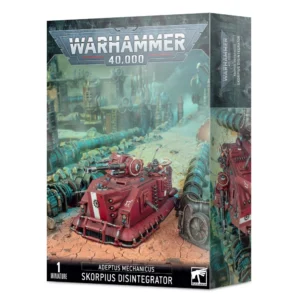 Boîte d'emballage cartonnée officielle de Games Workshop présentant le char d'assaut Skorpius Disintegrator pour la faction Adeptus Mechanicus de Warhammer 40,000. L'illustration principale montre un véhicule blindé lourd de couleur rouge foncé, évoquant un engin de débarquement à jupe, qui progresse sur un sol désertique et craquelé de teinte ocre. Le blindé arbore une bande verticale blanche frappée du symbole noir et blanc de l'Adeptus Mechanicus (une roue dentée et un crâne), ainsi que le numéro "17" inscrit sur la coque. Le char est surmonté d'une tourelle rotative armée d'un grand canon, tandis que des armes secondaires sont visibles sur ses flancs et qu'un membre d'équipage cybernétique est posté à l'arrière. En arrière-plan se dessine un complexe industriel brumeux fait de tuyauteries et de structures métalliques sous un ciel turquoise. Le haut de la boîte affiche le logo métallique "Warhammer 40,000". Le bandeau noir inférieur indique les mentions "1 MINIATURE", "ADEPTUS MECHANICUS", "SKORPIUS DISINTEGRATOR" et intègre le logo blanc de Games Workshop.
