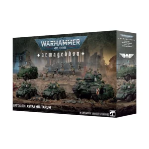 Vue de trois quarts de la boîte de figurines du Bataillon d'Armageddon: Astra Militarum pour l'univers Warhammer 40,000. Au sommet de l'emballage, le logo officiel bleu et métallique « WARHAMMER 40,000 » surplombe l'inscription stylisée en lettres gothiques blanches « armageddon ». L'illustration principale met en scène une imposante force militaire de couleur vert kaki progressant au milieu d'un paysage de ruines gothiques enveloppé d'une brume de guerre poussiéreuse. Au premier plan trône un grand char de combat lourd chenillé, flanqué de deux véhicules blindés plus légers équipés de roues et de tourelles armées. En arrière-plan, une escouade de soldats de l'Astra Militarum en uniforme et un véhicule de transport de troupes progressent dans les décombres. Le bandeau noir en bas à gauche affiche la mention blanche « BATTALION: ASTRA MILITARUM », tandis que le coin inférieur droit précise « 14 CITADEL MINIATURES/FIGURINES » à côté du logo blanc de Games Workshop.