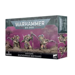 Boîte d'emballage officielle d'une unité de figurines pour le jeu de stratégie Warhammer 40,000, présentée de trois-quarts. Le grand logo argenté de Warhammer 40,000 domine la partie supérieure, incrusté sur une bordure supérieure gris-vert sculptée de reliefs de visages hurlants. L'illustration centrale met en scène l'escouade de Terminators du Linceul (intitulée Death Guard Deathshroud Bodyguard en anglais) entièrement assemblée et peinte. On y observe 3 guerriers d'élite corrompus en lourdes armures Terminator vert olive altérées par la rouille et les mutations. Le guerrier du centre lève fièrement une immense faux de guerre dentelée tandis que son armure ventrale s'ouvre sur une bouche monstrueuse à dents acérées et langue violette. Les deux autres combattants encadrent le leader, brandissant également leurs faux et équipés de gantelets lance-flammes légers fixés aux poignets. L'unité progresse sur une crête de terre brune et poussiéreuse, devant un arrière-plan baigné d'une brume toxique violette laissant deviner des arbres tordus. En bas au centre, un encadré noir épuré indique les inscriptions blanches "DEATH GUARD DEATHSHROUD BODYGUARD", flanquées de la mention "3 MINIATURES" à gauche et du logo blanc officiel de Warhammer Citadel à droite. Le rabat latéral droit montre un aperçu vertical des figurines sous le même angle.