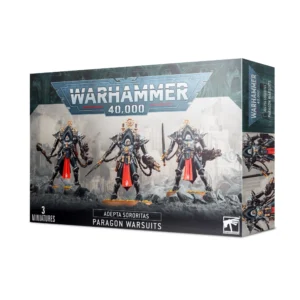 Boîte d'emballage cartonnée officielle de Games Workshop vue de trois-quarts, présentant le kit de figurines Exo-harnais Parangon (Paragon Warsuits) pour la faction Adepta Sororitas de Warhammer 40,000. L'illustration centrale met en scène trois imposantes armures de combat mécanisées à la silhouette gothique, peintes en noir brillant et rehaussées par de longs pagnes rouge vif. Les pilotes, des Sœurs de Bataille, sont visibles au centre de chaque habitacle blindé. L'escouade est équipée d'épées énergétiques, de masses d'armes et d'armes lourdes intégrées aux bras (multi-fuseur et bolter lourd). Les armures de combat sont surmontées de reliquaires dorés et de bougies allumées. Elles progressent sur un sol de roches et de débris grisés, devant un arrière-plan brumeux de cathédrale en ruine. Le haut de la boîte affiche le logo métallique "Warhammer 40,000". Le bandeau noir inférieur comporte les inscriptions blanches "3 MINIATURES", "ADEPTA SORORITAS" et "PARAGON WARSUITS", ainsi que le logo blanc de l'aigle de Games Workshop dans le coin inférieur droit. Le flanc droit de l'emballage montre deux gros plans verticaux partiels de ces mêmes exo-harnais.