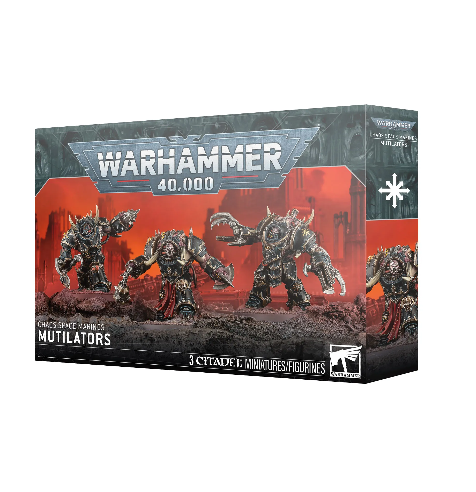 Emballage officiel d'une boîte de figurines Warhammer 40,000 présentant l'unité de Mutilators de la faction Chaos Space Marines. L'illustration centrale met en scène trois colosses massifs en armure cybernétique corrompue noire avec des bordures dorées et des détails métalliques. Leurs membres inférieurs et supérieurs ont fusionné de manière grotesque avec des armes tranchantes et broyeuses, telles que des haches d'énergie et des lames barbelées. Ils se tiennent en position de combat agressive sur un sol rocheux gris jonché de gravats. L'arrière-plan dépeint un ciel de guerre nuageux d'un rouge écarlate et orange vif derrière les silhouettes sombres de ruines gothiques industrielles. Le logo gris et blanc "Warhammer 40,000" trône au centre supérieur de la boîte. Les inscriptions blanches "CHAOS SPACE MARINES" et "MUTILATORS" figurent en bas à gauche, alors que la mention "3 CITADEL MINIATURES/FIGURINES" et le logo blanc de Citadel sont visibles sur la bordure inférieure noire. Le côté latéral droit affiche un gros plan sur l'un des combattants sous le symbole blanc de l'Étoile du Chaos à huit pointes.