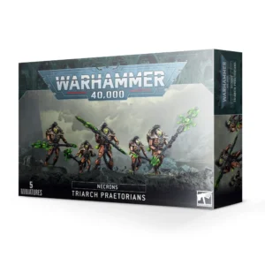 Boîte d'emballage officielle d'une unité de figurines pour le jeu de stratégie Warhammer 40,000, présentée de trois-quarts. Le grand logo argenté de Warhammer 40,000 domine la partie supérieure, incrusté sur une bordure supérieure gris foncé sculptée de reliefs de visages hurlants. L'illustration centrale met en scène l'escouade des Triarch Praetorians entièrement assemblée et peinte. On y observe 5 guerriers squelettiques androïdes de la faction Necrons à la carrosserie métallique bronze et noire, dotés de colonnes vertébrales et de crêtes cybernétiques sombres. Ils se tiennent en posture de combat sur un sol rocheux gris foncé et accidenté. Les soldats manipulent de redoutables armes d'hast techno-organiques, dont de grandes Crosses d'Alliance et des Lames du Néant qui brillent d'une énergie verte et phosphorescente intense. L'arrière-plan embrumé présente un ciel de guerre couvert aux teintes grisâtres et jaunâtres pâles. En bas au centre, un encadré noir épuré indique les inscriptions blanches "NECRONS TRIARCH PRAETORIANS", flanquées de la mention "5 MINIATURES" à gauche et du logo blanc officiel de Warhammer Citadel à droite. Le rabat latéral droit, d'une teinte gris-bleu sombre, montre un aperçu vertical de l'unité sous le même angle.