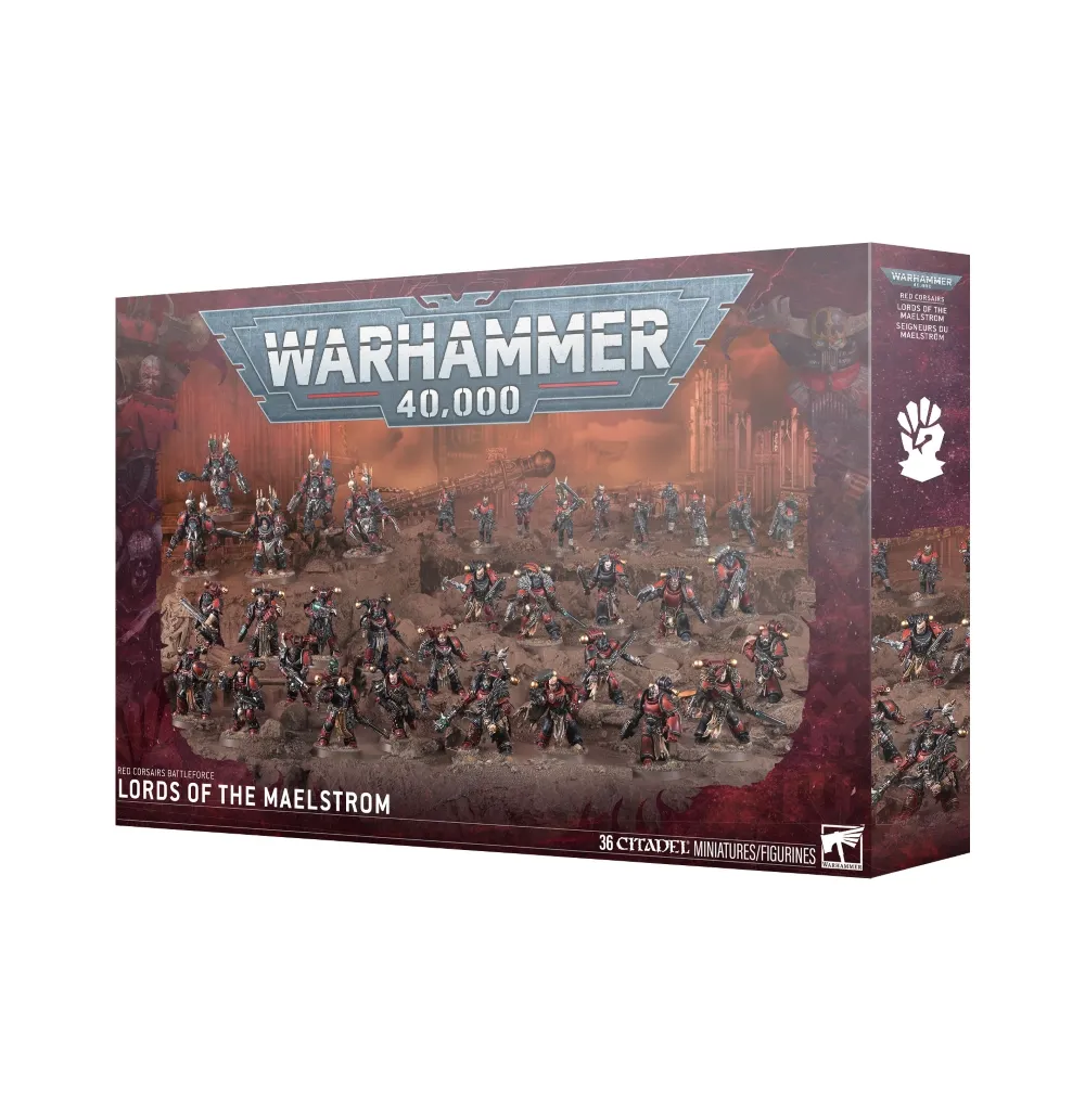 Boîte d'emballage officielle de l'ensemble d'armée Chaos Space Marines pour Warhammer 40,000. Le logo argenté imposant de Warhammer 40,000 domine le haut de l'emballage, se détachant sur une bordure rouge bordeaux sombre texturée de détails chaotiques. L'illustration principale met en scène une armée massive correspondant au Bataillon Red Corsairs: Seigneurs du Maelström, composée de nombreuses figurines assemblées et peintes. Les guerriers portent les armures rouges et noires distinctives de leur faction et sont déployés en formation de combat sur un terrain boueux et rocheux devant de sombres ruines industrielles ou gothiques. On distingue des Space Marines du Chaos classiques armés de bolters et d'épées tronçonneuses, des Terminateurs lourdement blindés et des troupes de choc. Le bas de la boîte porte l'inscription blanche "RED CORSAIRS BATTLEFORCE LORDS OF THE MAELSTROM" et la mention "36 CITADEL MINIATURES/FIGURINES" à côté du logo blanc Citadel de Warhammer. Le rabat latéral droit affiche une icône blanche en forme de poing serré, des détails supplémentaires et la traduction française de l'unité.
