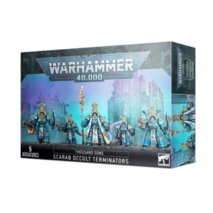Boîte de produit officielle Warhammer 40,000 présentant l'ensemble de figurines des Terminators du Scarabée Occulte pour la faction des Thousand Sons. L'illustration centrale montre cinq guerriers d'élite imposants en armure Terminator bleu turquoise et or, coiffés de némès d'inspiration égyptienne. Ils sont armés de combi-bolters et d'épées énergétiques incurvées, et l'un d'eux brandit un long bâton de sorcier doré. Le décor en arrière-plan affiche des ruines gothiques baignées d'une lueur mystique violette et bleue. Le logo « Warhammer 40,000 » est visible en haut, tandis que les mentions « 5 Miniatures », « Thousand Sons », « Scarab Occult Terminators » et le logo Citadel figurent en bas du packaging.