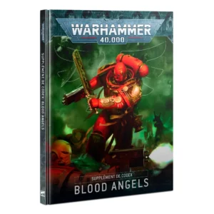 Livre à couverture rigide du Supplément de Codex: Blood Angels pour Warhammer 40,000, présenté debout et de trois-quarts pour exposer sa couverture et sa tranche gauche. L'illustration centrale, sombre et dynamique, met en scène un Space Marine des Blood Angels revêtu d'une armure de puissance rouge vif et d'un casque aux lentilles vertes lumineuses. Le guerrier est représenté en pleine action, brandissant une épée-tronçonneuse dorée sur un fond brumeux et atmosphérique de couleur vert émeraude. Au premier plan en bas à gauche, on distingue le casque d'un soldat au sol, tandis qu'en bas à droite, un fusil bolter fait feu en produisant un flash lumineux blanc. Le sommet de la couverture arbore le grand logo métallique gris "Warhammer 40,000". Le bas du livre présente un bandeau noir affichant l'inscription "SUPPLÉMENT DE CODEX BLOOD ANGELS" en lettres capitales blanches. La tranche noire sur le côté reprend fidèlement le titre du livre à la verticale.