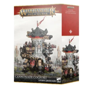 Vue de trois quarts de la boîte d'emballage officielle de la figurine Mécafort Canonnade (Cannonade Cogfort) pour le jeu Warhammer Age of Sigmar. La partie supérieure de la boîte présente une bande rouge avec le logo doré et blanc "Warhammer Age of Sigmar". L'illustration centrale montre une imposante tour fortifiée en pierre grise mobile, montée sur des pattes mécaniques articulées en métal noir et pistons de bronze. Cette forteresse ambulante possède plusieurs balustrades en bois arborant des bannières et des boucliers héraldiques rouges et noirs. Elle est lourdement armée de multiples pièces d'artillerie, dont un énorme canon principal orienté vers l'avant juste sous son toit conique vert foncé, lequel est surmonté d'un fanion rouge flottant. Des soldats de l'équipage sont visibles sur les différents balcons de combat. En bas à gauche, les inscriptions blanches indiquent "CITIES OF SIGMAR" et "CANNONADE COGFORT". Le flanc droit de la boîte, de couleur rouge, affiche les noms du produit en anglais et en français, "MÉCAFORT CANONNADE", au-dessus du symbole d'une étoile blanche à huit branches.