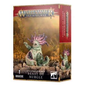 Vue de trois-quarts sur fond blanc de la boîte de jeu Warhammer Age of Sigmar contenant la figurine de la Bête de Nurgle. L'illustration principale de la face avant montre une créature semblable à une grosse limace verte et boursouflée, dotée d'une collerette de tentacules violets sur la tête, d'une large gueule ricanante et d'une plaie béante sur le flanc révélant des détails organiques sombres. Elle est installée sur un sol de pierres brunes sous un ciel brumeux et jaunâtre. Au sommet de la boîte, le grand logo doré "WARHAMMER AGE OF SIGMAR" est centré sur un bandeau rouge texturé. En bas, sur fond noir, on peut lire à gauche "1 MINIATURE", au centre "MAGGOTKIN OF NURGLE" suivi de "BEAST OF NURGLE", et à droite le logo blanc de Warhammer. La tranche droite de la boîte, de couleur rouge, reprend ces logos et inscriptions imprimés verticalement à côté d'un visuel de la figurine.