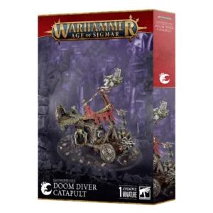 Visuel du packaging officiel Warhammer Age of Sigmar pour la figurine de la Catapulte à Plongeurs de la Mort (Doom Diver Catapult) de la faction Gloomspite Gitz. La boîte aux bordures rouges et dorées affiche en haut le logo officiel doré "Warhammer Age of Sigmar". L'illustration centrale sur fond violet de caverne met en scène une imposante machine de guerre en bois et métal servie par des Grots à la peau verte. Au sommet de la catapulte, un Grot équipé d'ailes artisanales en toile s'apprête à être projeté dans les airs. En bas figurent le symbole du croissant de lune, l'inscription "GLOOMSPITE GITZ DOOM DIVER CATAPULT" et la mention "1 CITADEL MINIATURE".