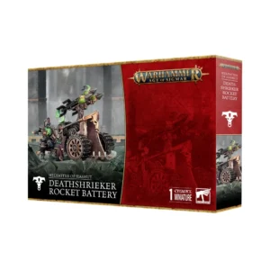Vue de trois-quarts sur fond blanc de la boîte de jeu officielle contenant la figurine du Lance-fusées Hurlemort/Bombarde de Tourment (Deathshrieker Rocket Battery) pour Warhammer Age of Sigmar. La face avant de la boîte est divisée en diagonale. Sur la partie gauche, une illustration montre la machine de guerre peinte : un imposant affût d'artillerie en bronze et fer noir monté sur de larges roues en métal crantées. Deux imposantes fusées dotées de pointes métalliques et de gravures vertes lumineuses sont prêtes à être tirées, libérant des volutes de fumée verte. Un servant en armure lourde de bronze et tunique violette se tient à côté, prêt à déclencher le tir au milieu d'un sol rocheux sombre. Dans le coin inférieur gauche, le symbole blanc de tête de taureau stylisée accompagne l'inscription "HELSMITHS OF HASHUT DEATHSHRIEKER ROCKET BATTERY". La partie droite présente un fond rouge texturé avec le grand logo doré "WARHAMMER AGE OF SIGMAR" centré en haut. En bas à droite, on distingue la mention "1 CITADEL MINIATURE" et le logo blanc de Warhammer. La tranche droite de l'emballage, de couleur rouge, affiche les noms de la gamme et un visuel miniature de la machine de guerre.