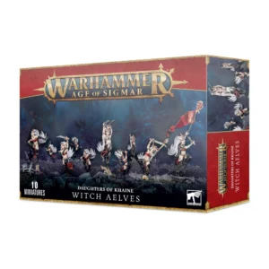 Visuel du packaging officiel Warhammer Age of Sigmar pour la boîte de figurines des Witch Aelves de la faction Daughters of Khaine. La boîte aux bordures dorées et au bandeau supérieur rouge arbore en haut le logo officiel doré « Warhammer Age of Sigmar ». L'illustration centrale, située dans un décor sombre et brumeux aux nuances bleutées, met en scène un régiment de 10 guerrières aelfes frénétiques aux longs cheveux blancs. Elles sont vêtues d'armures sombres légères, brandissent des dagues tranchantes et portent une bannière rouge. Sur la tranche droite rouge figurent le nom de la faction et l'inscription « WITCH AELVES ». En bas du coffret sont inscrits le nom du produit et la mention « 10 MINIATURES ».