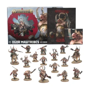 Présentation complète du contenu du Set d’Armée des Hordegueules Ogors disposé sur un fond blanc épuré. À l'arrière-plan, la boîte de jeu à gauche arbore le logo doré "Warhammer Age of Sigmar" en haut, un grand motif circulaire rouge entourant une figurine peinte, et une illustration détaillée d'un imposant guerrier Ogor à la peau pâle et casqué. À ses côtés se trouvent le livre cartonné Battletome au design sombre et un étui cartonné assorti pour les cartes de référence. Au premier plan, seize figurines en plastique entièrement assemblées et peintes sont présentées sur des socles désertiques texturés : on y distingue deux cavaliers montés sur de massives bêtes cornues (Mournfang Pack), treize guerriers Ogors armés de massues, de lames et de boucliers de poing, ainsi qu'un imposant héros Tyrant positionné au centre avec une grande arme à deux mains et un trophée de crânes circulaire fixé sur son dos.