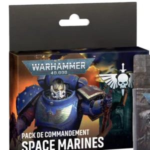 Boîte d'emballage à encoche de suspension du Pack de Commandement: Space Marines pour le jeu Warhammer 40,000. Le haut du paquet arbore le logo officiel métallique argenté « WARHAMMER 40,000 ». L'illustration principale sur fond enflammé met en avant un Space Marine en armure bleue arborant un masque respiratoire blanc et tenant une relique suspendue à des chaînes. Sur le côté droit apparaît l'icône de l'Imperium avec un crâne et une épée. Le bas du boîtier indique clairement la mention en lettres blanches « PACK DE COMMANDEMENT SPACE MARINES ».