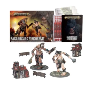Contenu complet du coffret de jeu Bagarreurs de Béhémat pour Warhammer Age of Sigmar disposé sur fond blanc. Au premier plan se trouvent deux imposantes figurines peintes de Méga-Gargants : l'un brandissant un gourdin armé d'un filet, l'autre tenant une masse de pierre. Ils sont entourés de deux bâtiments en ruines aux fenêtres gothiques et aux colombages rouges, ainsi que de deux barricades en bois. À l'arrière-plan figurent la boîte de jeu arborant le logo Warhammer Age of Sigmar, le livre de règles illustré par un visage de géant, une planche de jetons cartonnés et plusieurs cartes de référence.